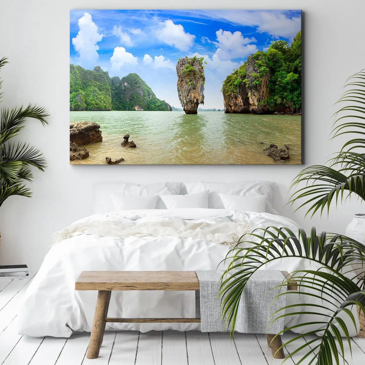 Quadro su tela - Stampe su Tela - Una formazione rocciosa esotica circondata da acqua e vegetazione sotto un cielo azzurro. - 100x70cm - Meraviglie rocciose della natura - Decorazione murale moderna per soggiorno e camera da letto ARTTOR