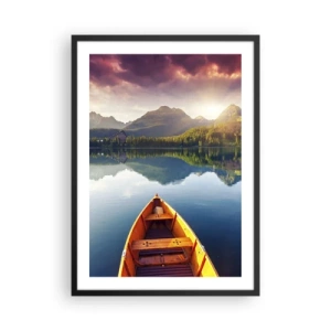 Poster in cornice nera - Una barca su un lago con vista sulle montagne al tramonto - 50x70cm - Niente contro natura - Decorazione murale moderna per soggiorno e camera da letto ARTTOR