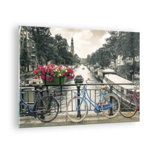 Quadro su vetro - Biciclette colorate sul ponte del canale - 70x50cm - I colori delle strade di Amsterdam - Decorazione murale moderna per soggiorno e camera da letto ARTTOR
