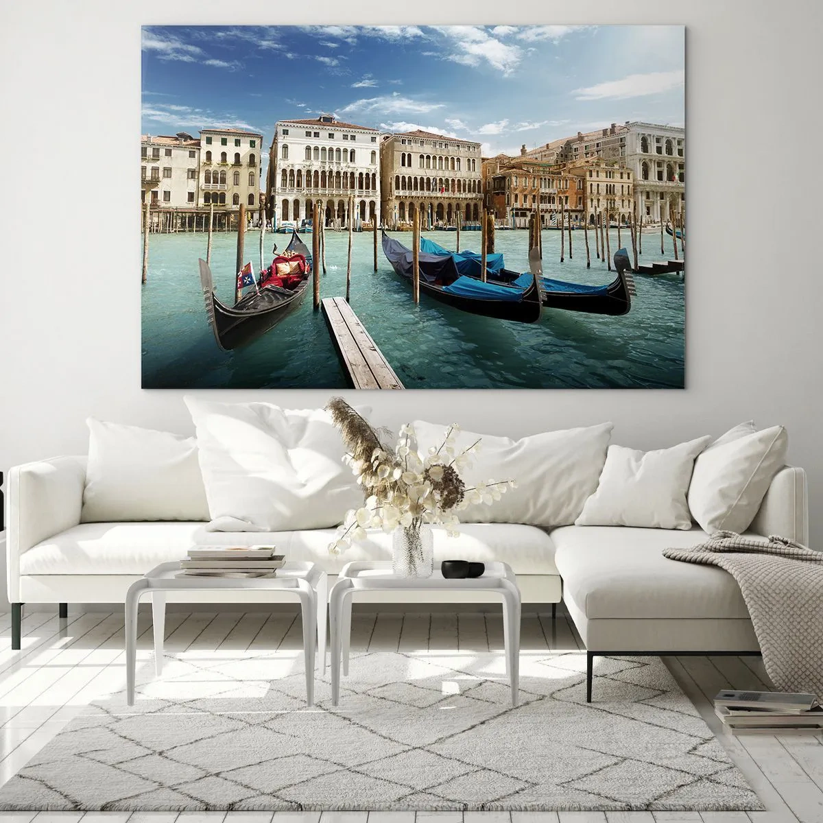 Quadro su vetro - Gondole su un canale a Venezia in una giornata di sole - 70x50cm - Palazzi nel blu - Decorazione murale moderna per soggiorno e camera da letto ARTTOR