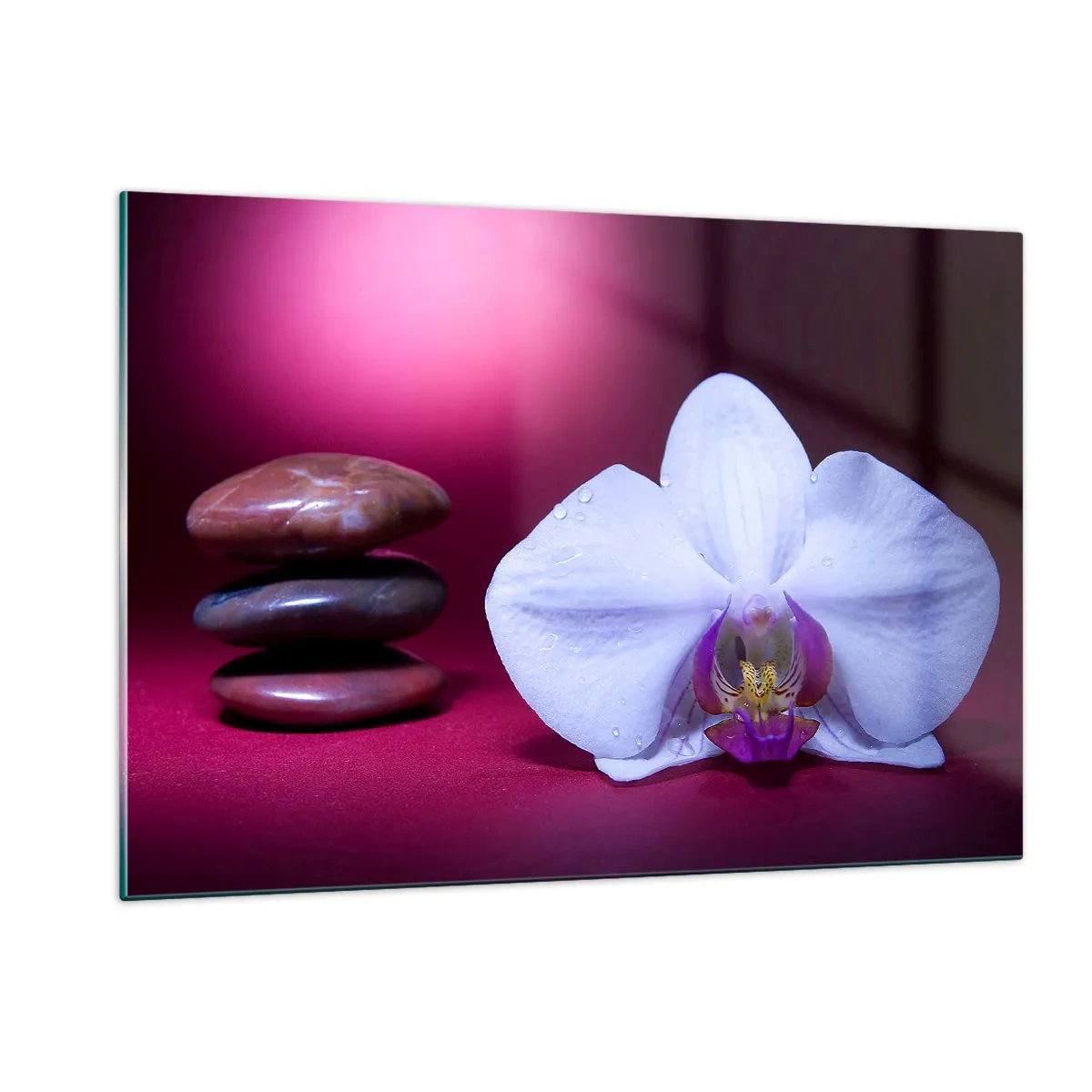 Quadro su vetro - Orchidea bianca e pietre su uno sfondo di luce viola - 120x80cm - Studio di freschezza in viola - Decorazione murale moderna per soggiorno e camera da letto ARTTOR