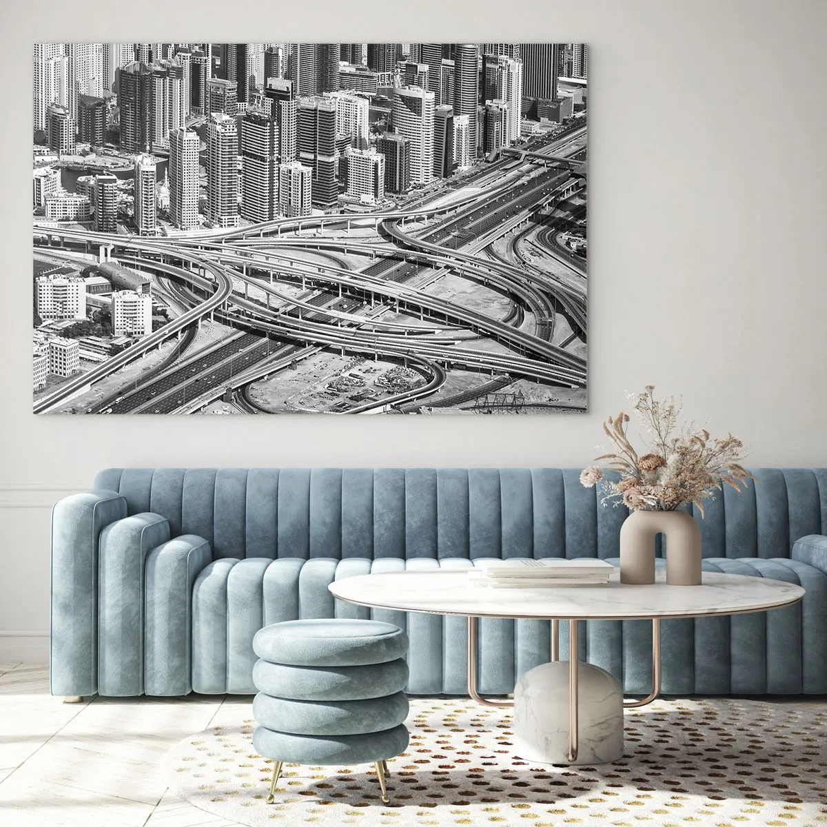 Quadro su vetro - Panorama in bianco e nero della città con uno svincolo autostradale - 70x50cm - Dubai - città impossibile - Decorazione murale moderna per soggiorno e camera da letto ARTTOR