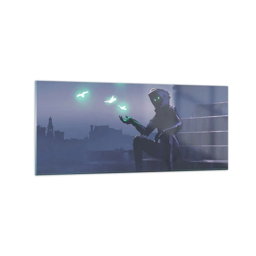 Quadro su vetro - Una figura incappucciata con uccelli magici sullo sfondo di una città - 120x50cm - La vita ritorna - Decorazione murale moderna per soggiorno e camera da letto ARTTOR