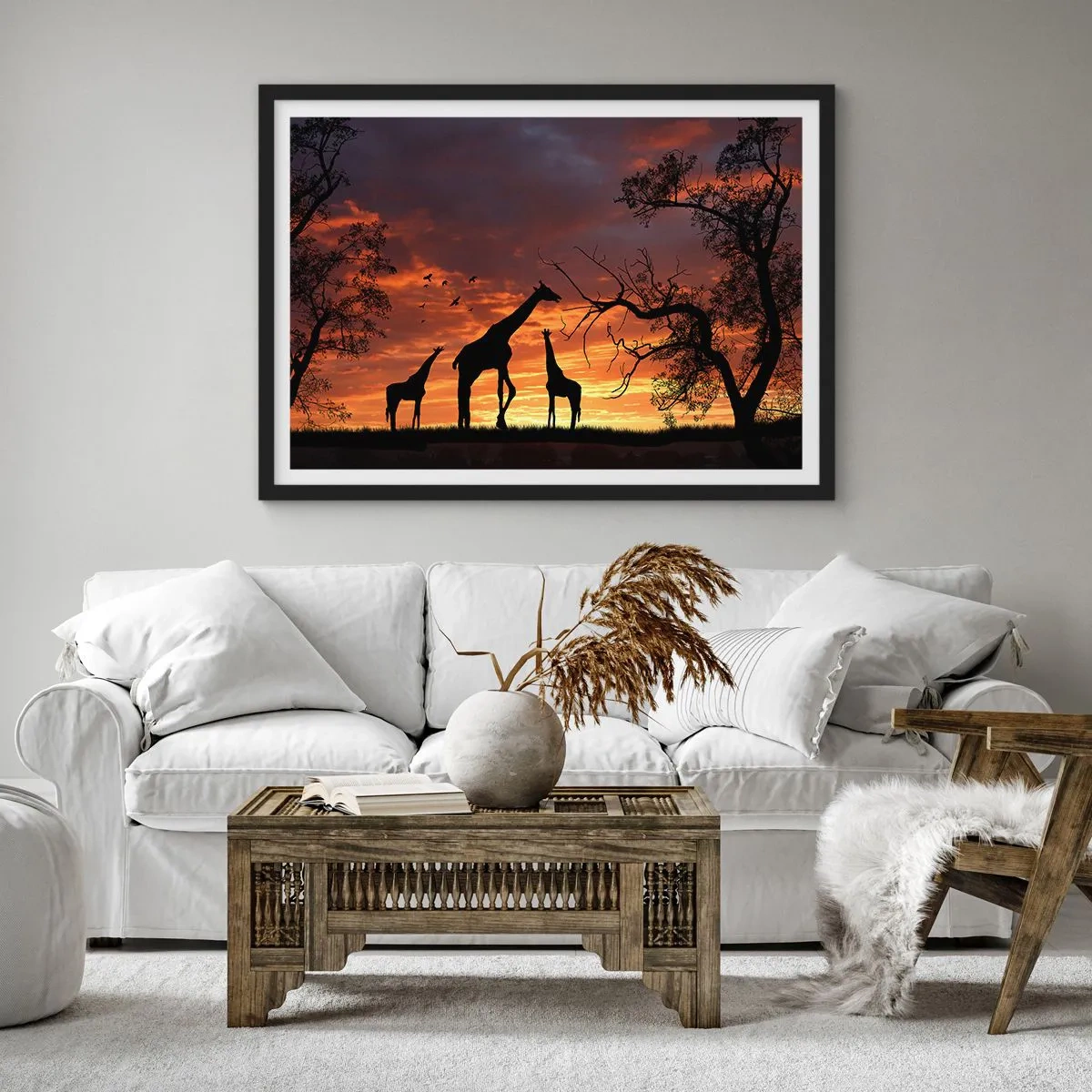 Poster in cornice nera - Sagome di giraffe sullo sfondo del tramonto africano - 70x50cm - Piccola cena tra amici - Decorazione murale moderna per soggiorno e camera da letto ARTTOR