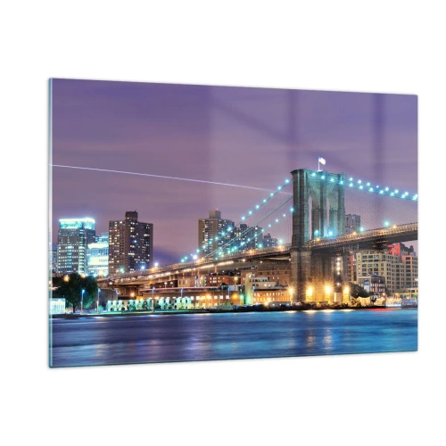 Quadro su vetro - Ponte di Brooklyn di notte con le torri e la città illuminate - 120x80cm - Da tanti anni il ponte di Brooklyn - Decorazione murale moderna per soggiorno e camera da letto ARTTOR