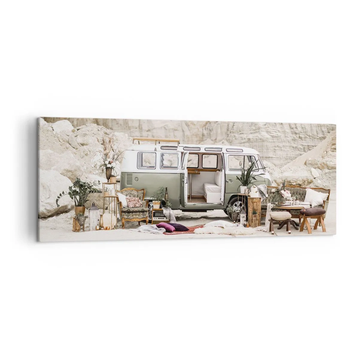 Quadro su tela - Stampe su Tela - Un camper retrò dal design boho sullo sfondo di un paesaggio roccioso. - 140x50cm - è tempo di viaggiare - Decorazione murale moderna per soggiorno e camera da letto ARTTOR