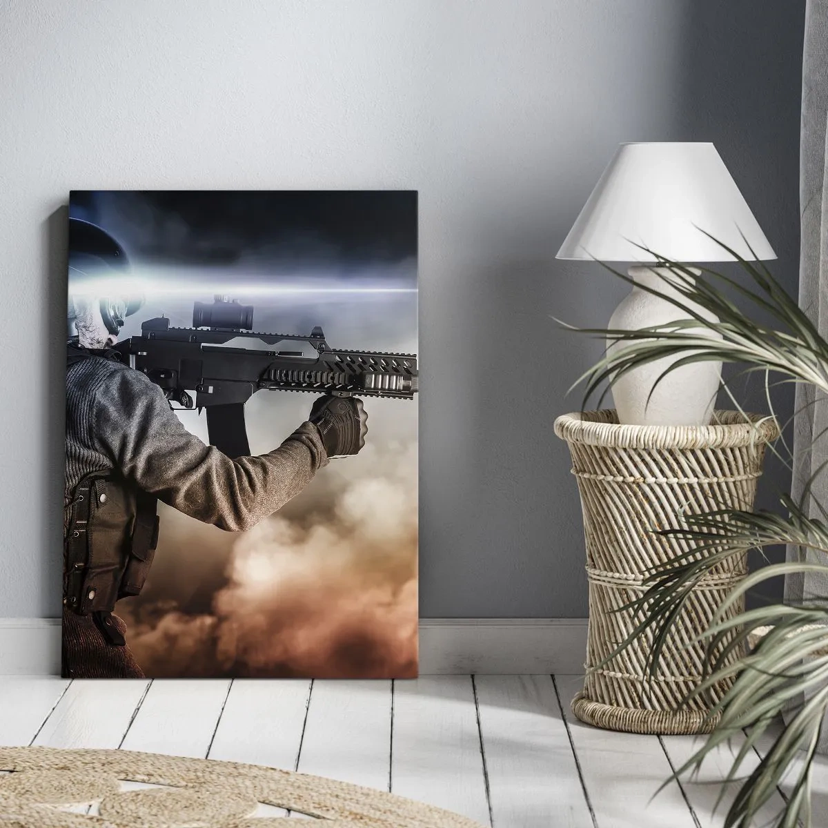 Quadro su tela - Stampe su Tela - Un soldato in azione con un fucile su uno sfondo di nuvole e luci. - 70x100cm - Semplicemente un eroe - Decorazione murale moderna per soggiorno e camera da letto ARTTOR