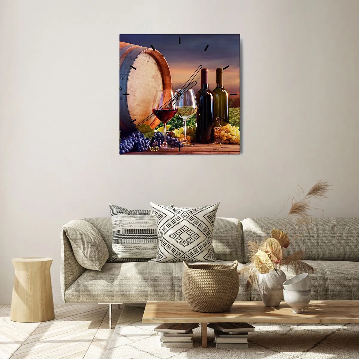 Orologio da parete - Orologio in Vetro - Vino, bicchieri e una botte in un paesaggio pittoresco - 30x30cm - Qui la vita ha gusto - Decorazione murale moderna per soggiorno e camera da letto ARTTOR