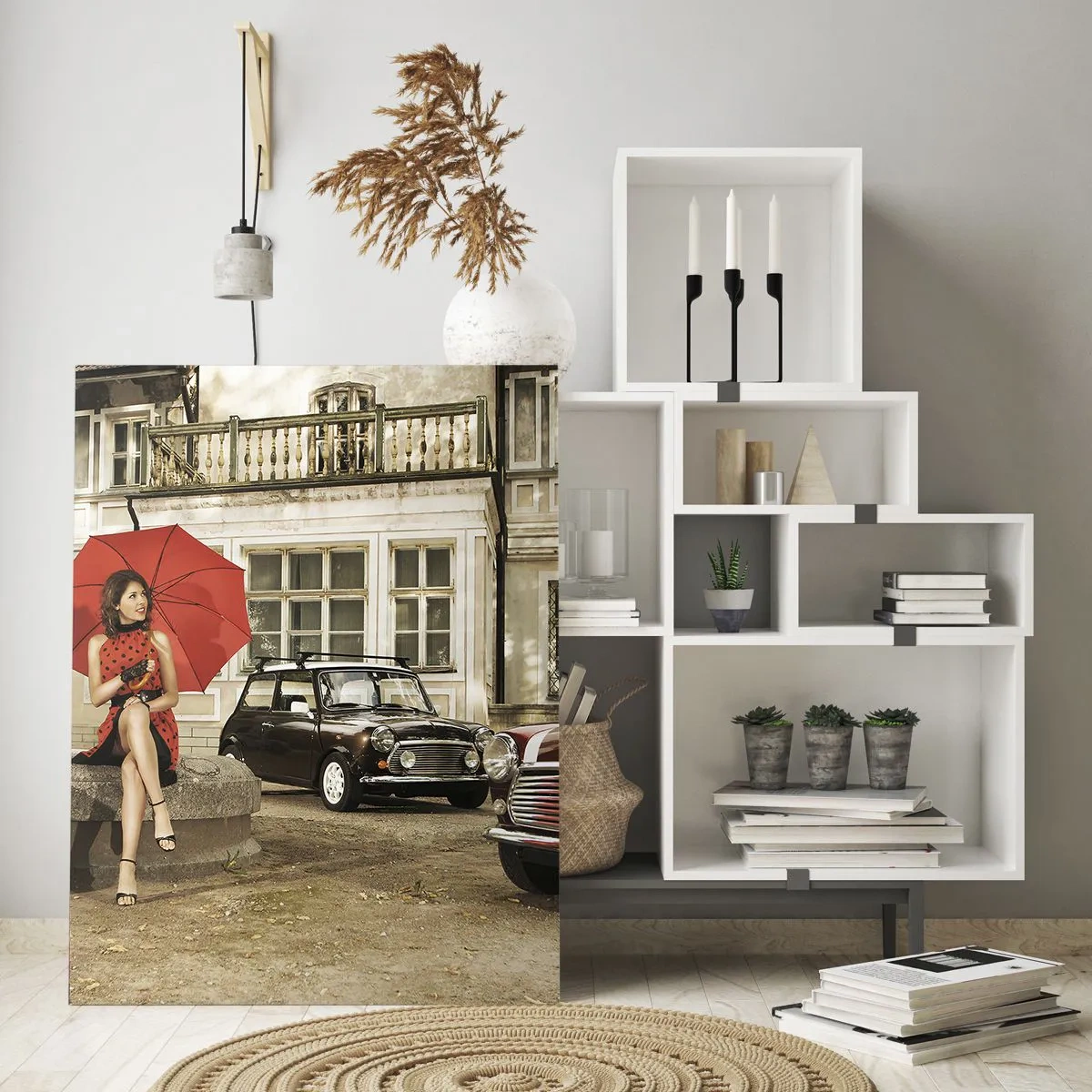 Quadro su vetro - Donna con ombrello rosso e auto d'epoca - 50x70cm - Piccolo viaggio sentimentale - Decorazione murale moderna per soggiorno e camera da letto ARTTOR