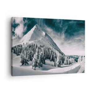 Quadro su tela - Stampe su Tela - Una cima di montagna innevata circondata da una foresta invernale - 70x50cm - Il paese della neve e del ghiaccio - Decorazione murale moderna per soggiorno e camera da letto ARTTOR