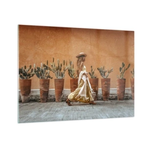 Quadro su vetro - Una donna in stile boho che cammina tra vasi di cactus. - 70x50cm - In stile hippy - Decorazione murale moderna per soggiorno e camera da letto ARTTOR