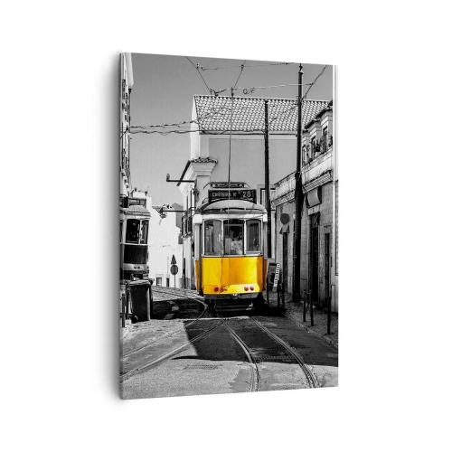 Quadro su tela - Stampe su Tela - Un tram giallo per le strade di Lisbona in un ambiente monocromatico - 50x70cm - Lo spirito di Lisbona - Decorazione murale moderna per soggiorno e camera da letto ARTTOR