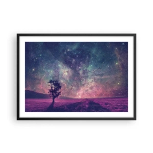 Poster in cornice nera - Un albero contro un cielo stellato nei colori viola e blu - 70x50cm - Sotto un cielo magico - Decorazione murale moderna per soggiorno e camera da letto ARTTOR
