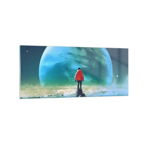 Quadro su vetro - Un uomo con una giacca rossa in piedi davanti a un grande pianeta con le stelle sullo sfondo. - 120x50cm - Scopritore di una nuova terra - Decorazione murale moderna per soggiorno e camera da letto ARTTOR
