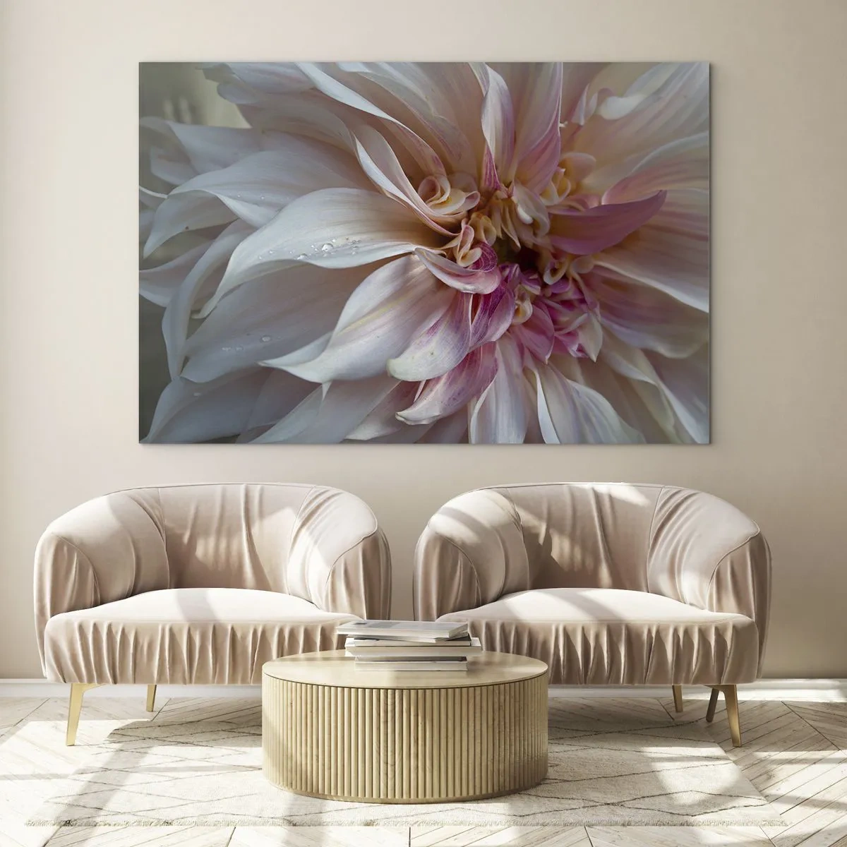 Quadro su vetro - Primo piano di un fiore rosa e crema con gocce d'acqua - 70x50cm - Freschezza in fiore - Decorazione murale moderna per soggiorno e camera da letto ARTTOR