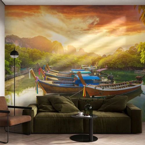 Fotomurali Premium Sand - Barche tradizionali contro un paesaggio tropicale al tramonto - 100x70cm - Prima di un giorno di lavoro - Decorazione murale moderna per soggiorno e camera da letto ARTTOR