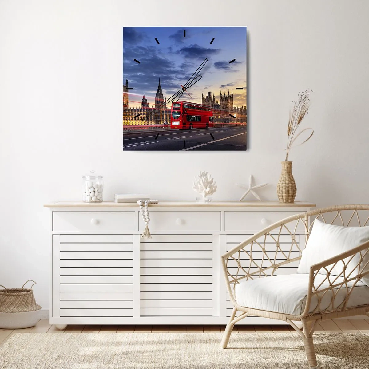 Orologio da parete - Orologio in Vetro - Un autobus rosso con il Big Ben e il Parlamento sullo sfondo al tramonto. - 30x30cm - Segni particolari - Decorazione murale moderna per soggiorno e camera da letto ARTTOR