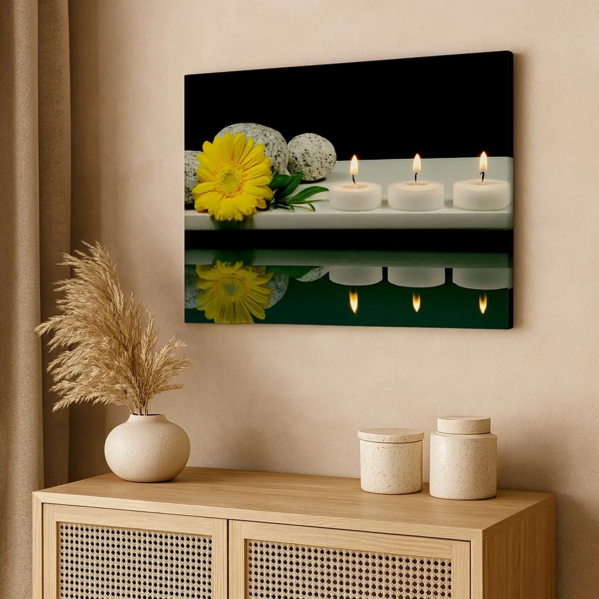 Quadro su tela - Stampe su Tela - Fiore giallo, candele e pietre sullo sfondo dell'acqua - 70x50cm - Il sollievo dei sensi - Decorazione murale moderna per soggiorno e camera da letto ARTTOR