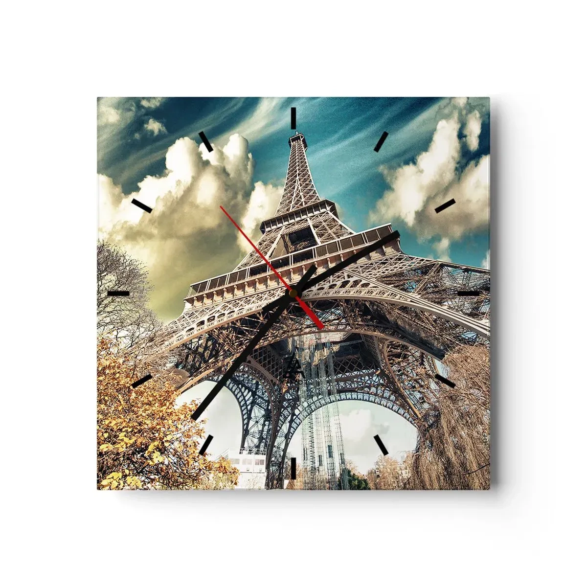 Orologio da parete - Orologio in Vetro - La Torre Eiffel dal basso in un ambiente autunnale - 30x30cm - L'autunno a Parigi... - Decorazione murale moderna per soggiorno e camera da letto ARTTOR