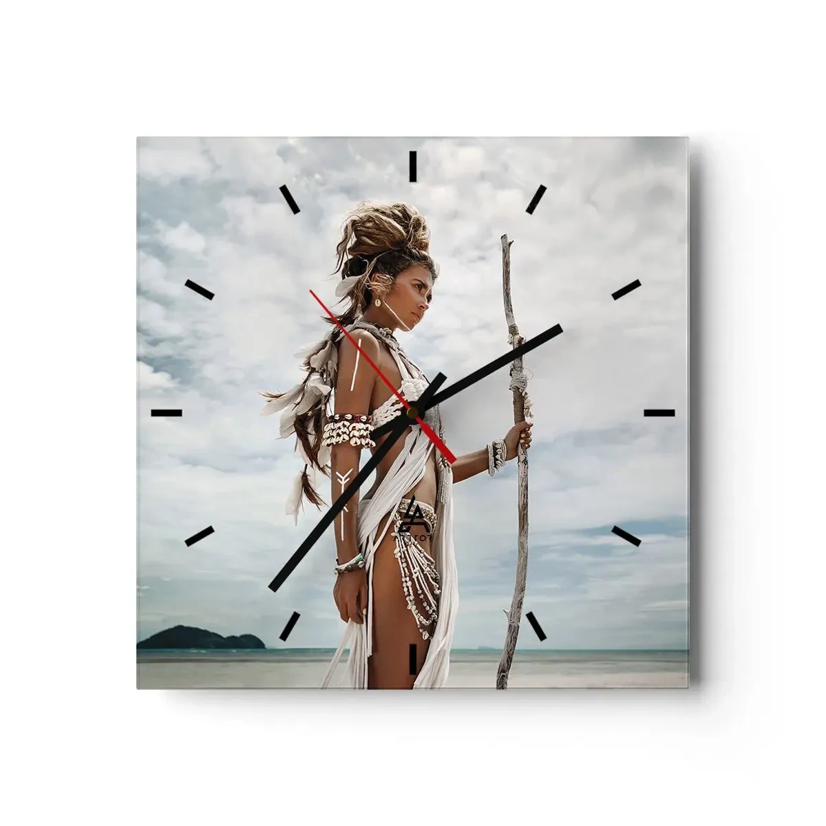 Orologio da parete - Orologio in Vetro - Donna stilizzata sulla spiaggia con ornamenti etnici e un bastone - 30x30cm - La regina dei tropici - Decorazione murale moderna per soggiorno e camera da letto ARTTOR