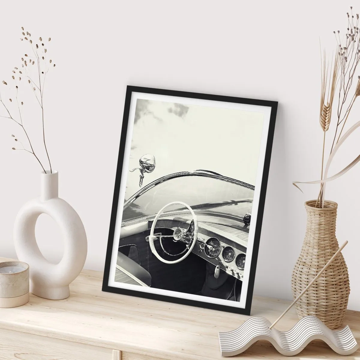 Poster in cornice nera - Interno di un'auto d'epoca con volante - 50x70cm - Il ricco e il povero - Decorazione murale moderna per soggiorno e camera da letto ARTTOR