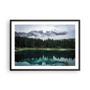 Poster in cornice nera - Un paesaggio montano con una foresta e un lago che riflette il cielo - 70x50cm - Silenzio, non svegliamo l'acqua che dorme... - Decorazione murale moderna per soggiorno e camera da letto ARTTOR