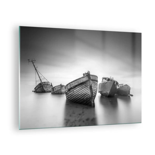 Quadro su vetro - Barche abbandonate su acque calme in bianco e nero - 70x50cm - Sono solo ricordi... - Decorazione murale moderna per soggiorno e camera da letto ARTTOR