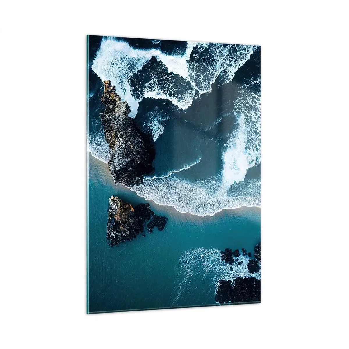 Quadro su vetro - Onde del mare che si infrangono contro la costa rocciosa - 50x70cm - Avvolte dalle onde - Decorazione murale moderna per soggiorno e camera da letto ARTTOR