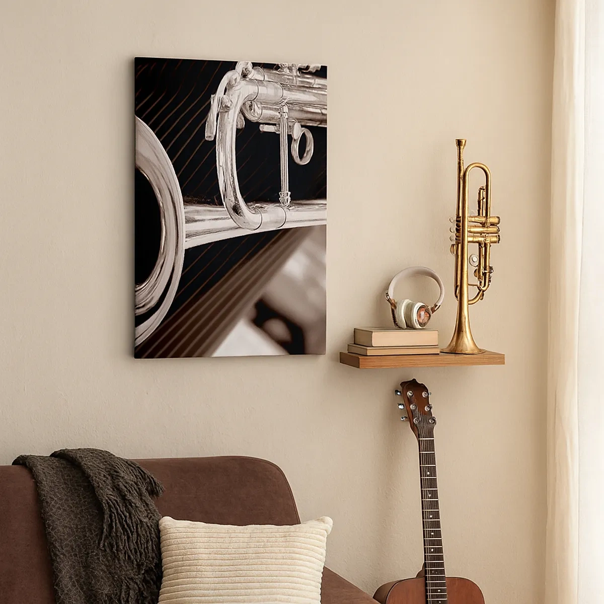 Quadro su tela - Stampe su Tela - Primo piano di una tromba d'argento su un elegante sfondo in tessuto. - 50x70cm - Viaggio musicale negli anni '30 - Decorazione murale moderna per soggiorno e camera da letto ARTTOR