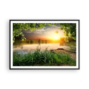 Poster in cornice nera - Paesaggio verde con un lago al tramonto - 100x70cm - Paesaggio incorniciato di verde - Decorazione murale moderna per soggiorno e camera da letto ARTTOR
