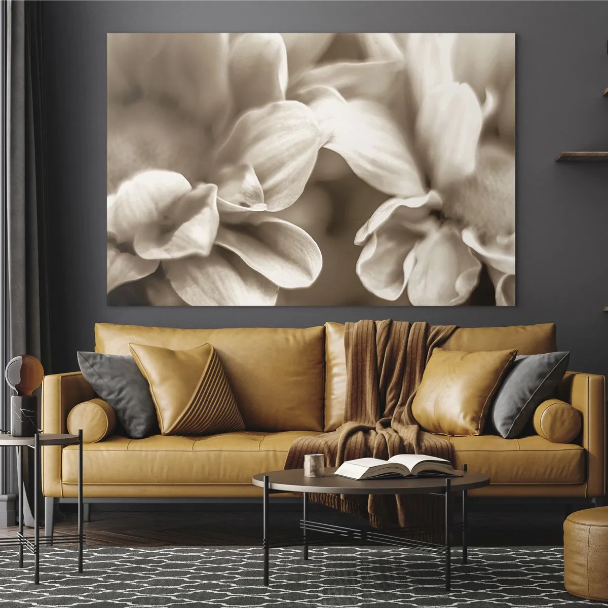 Quadro su vetro - Macrofotografia di petali di fiori chiari in seppia - 100x70cm - Mite come un sorriso - Decorazione murale moderna per soggiorno e camera da letto ARTTOR