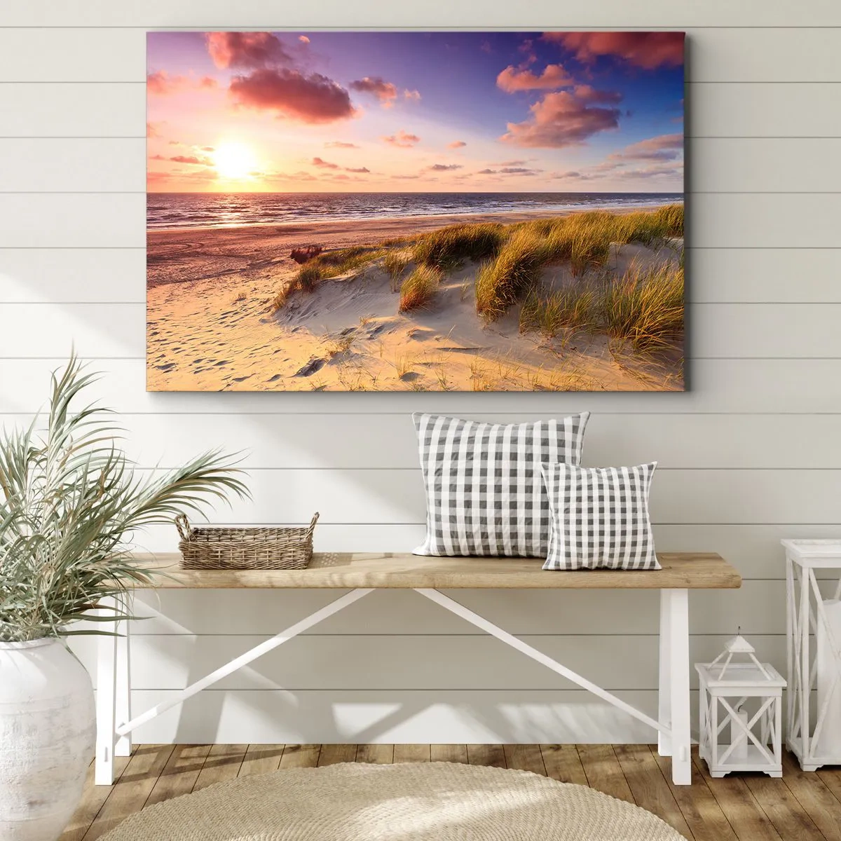 Quadro su tela - Stampe su Tela - Una spiaggia erbosa e un tramonto su un mare calmo - 120x80cm - L'aria già profuma di estate - Decorazione murale moderna per soggiorno e camera da letto ARTTOR