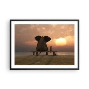 Poster in cornice nera - Un elefante e un cane sono seduti su una panchina sulla spiaggia durante il tramonto. - 70x50cm - A volte bisogna tacere - Decorazione murale moderna per soggiorno e camera da letto ARTTOR