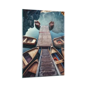 Quadro su vetro - Barche di legno su un molo su un lago di montagna - 80x120cm - Aspetto sul molo - Decorazione murale moderna per soggiorno e camera da letto ARTTOR