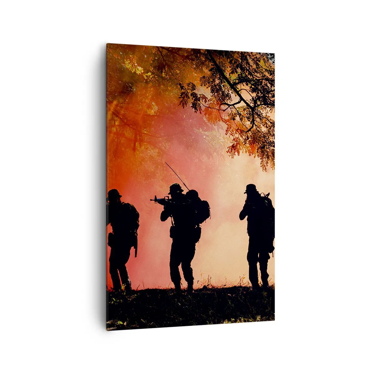 Quadro su tela - Stampe su Tela - Sagome di soldati nella foresta contro il cielo arancione - 80x120cm - …Tutti per uno. - Decorazione murale moderna per soggiorno e camera da letto ARTTOR