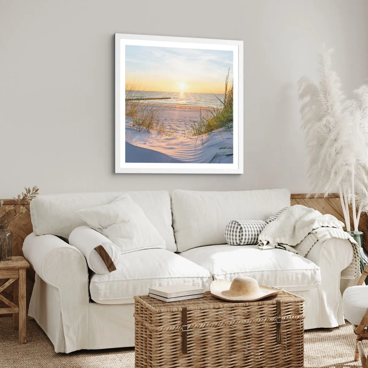 Poster in cornice bianca - Rumore del mare, uccelli che cantano, spiaggia selvatica tra i cespugli... - 60x60 cm