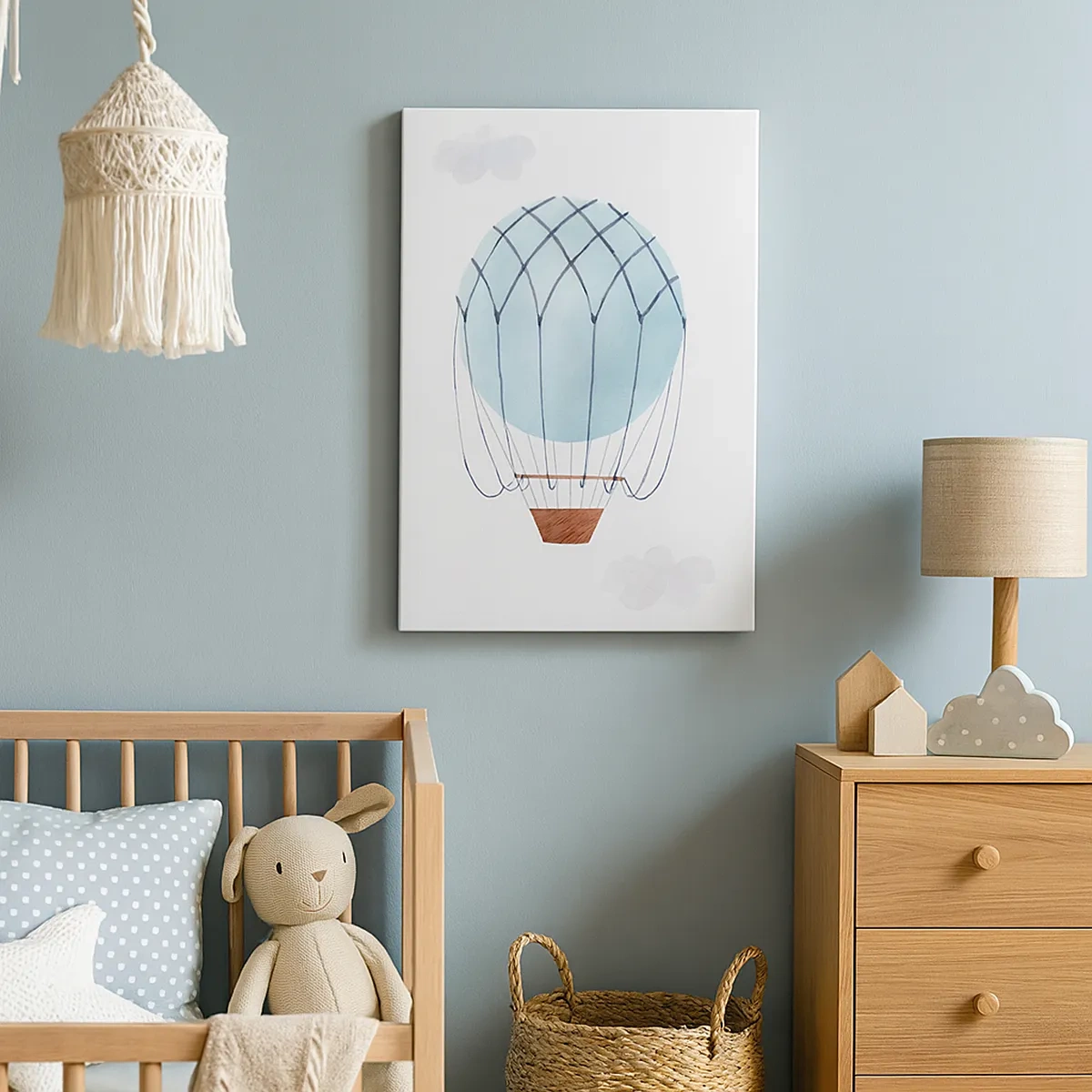 Quadro su tela - Stampe su Tela - Un palloncino dipinto a mano su uno sfondo di nuvole delicate. - 50x70cm - In mezzo alle nuvole - Decorazione murale moderna per soggiorno e camera da letto ARTTOR