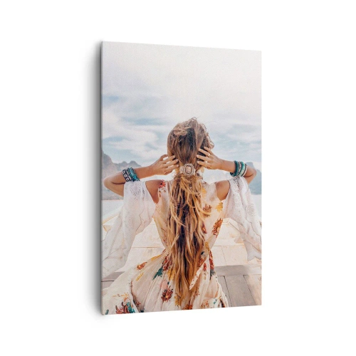 Quadro su tela - Stampe su Tela - Donna su una barca con vista sulle montagne e sull'acqua, stile boho - 80x120cm - In cammino verso la felicità - Decorazione murale moderna per soggiorno e camera da letto ARTTOR