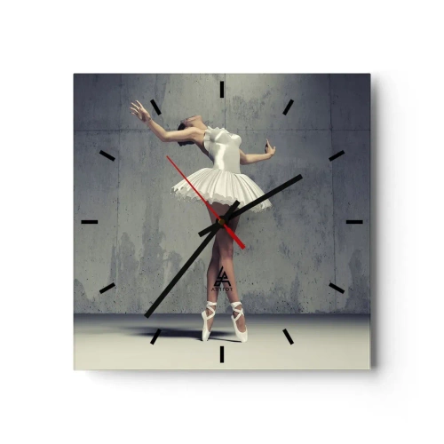 Orologio da parete - Orologio in Vetro - Una ballerina in abito bianco contro un muro grezzo. - 30x30cm - Leggero come un uccello - Decorazione murale moderna per soggiorno e camera da letto ARTTOR