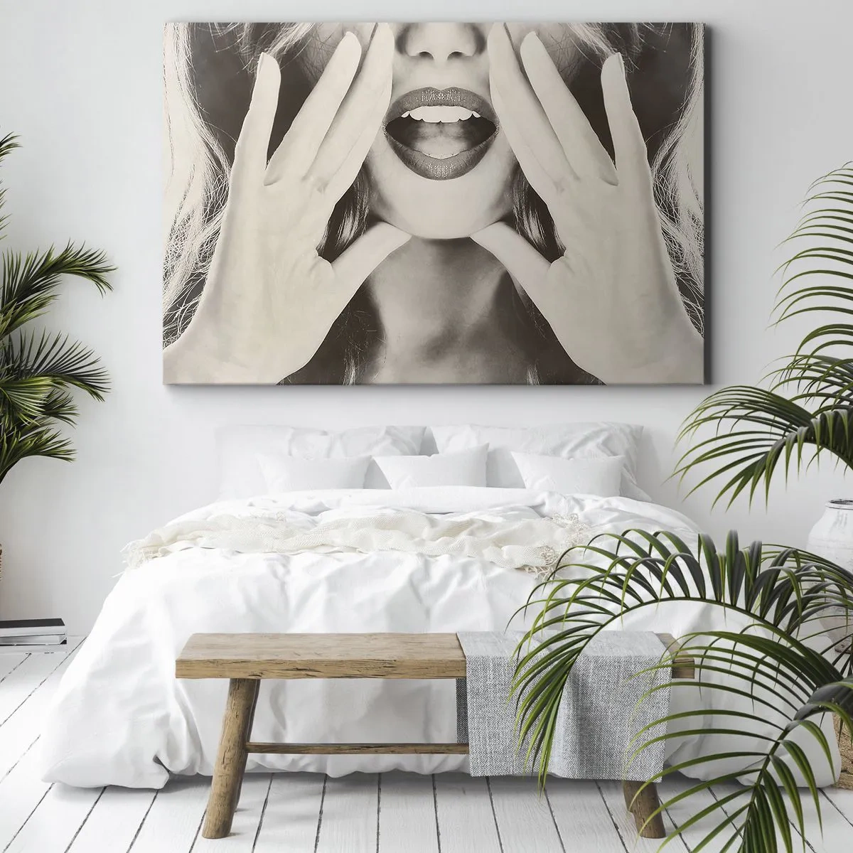 Quadro su tela - Stampe su Tela - Ritratto in bianco e nero di una donna con labbra e mani espressive - 120x80cm - Arrivo! - Decorazione murale moderna per soggiorno e camera da letto ARTTOR