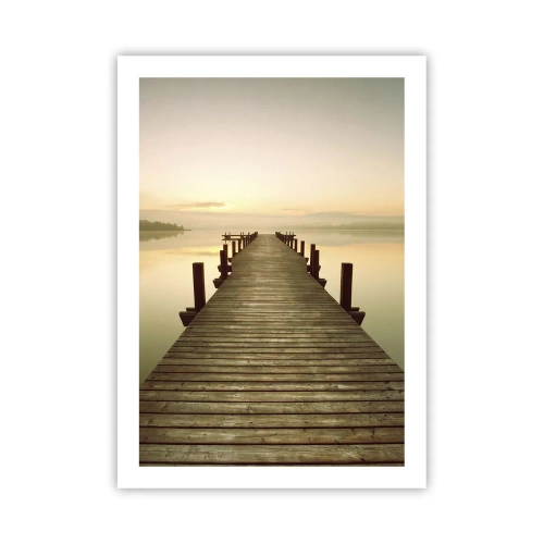 Poster - Un molo di legno su un lago calmo al mattino - 50x70cm - Aurora, alba, luce - Decorazione murale moderna per soggiorno e camera da letto ARTTOR