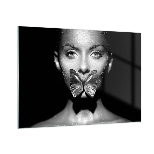 Quadro su vetro - Ritratto di una donna con una farfalla sulle labbra in bianco e nero - 100x70cm - Il bacio delle farfalle - Decorazione murale moderna per soggiorno e camera da letto ARTTOR