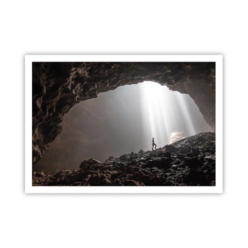 Poster - Una figura in una grotta illuminata da raggi di luce - 100x70cm - Grotta luminosa - Decorazione murale moderna per soggiorno e camera da letto ARTTOR