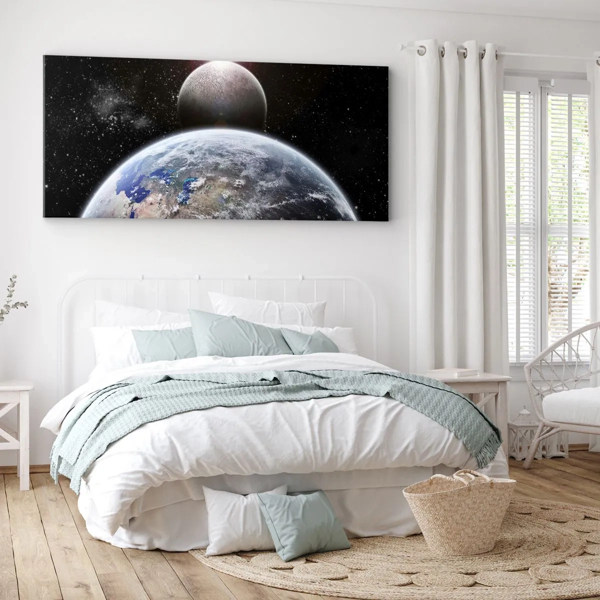 Quadro su tela - Stampe su Tela - Il pianeta Terra e la Luna sullo sfondo dello spazio stellato. - 140x50cm - Paesaggio cosmico: sorgere del sole - Decorazione murale moderna per soggiorno e camera da letto ARTTOR