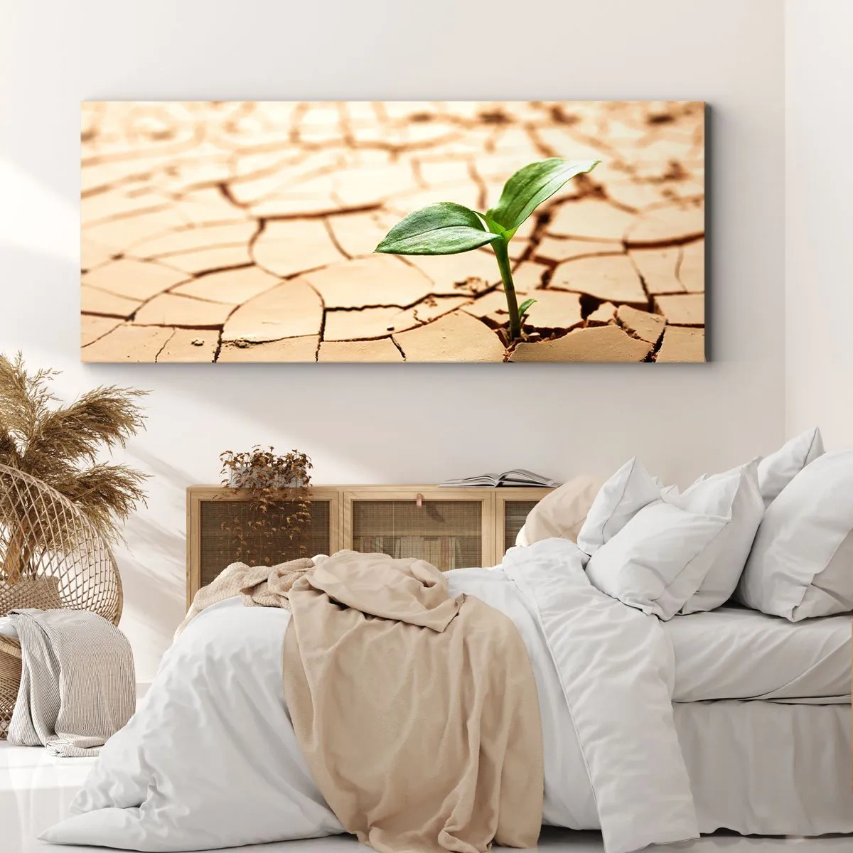 Quadro su tela - Stampe su Tela - Una pianta verde che cresce nella terra secca e screpolata - 160x50cm - L'indomita forza della vita - Decorazione murale moderna per soggiorno e camera da letto ARTTOR