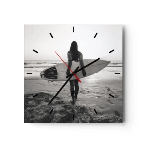 Orologio da parete - Orologio in Vetro - Donna con tavola da surf sulla spiaggia in bianco e nero - 30x30cm - La figlia dell'onda marina - Decorazione murale moderna per soggiorno e camera da letto ARTTOR