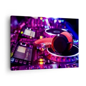Quadro su tela - Stampe su Tela - Cuffie da DJ su una console con illuminazione al neon - 70x50cm - Prima che inizi la festa - Decorazione murale moderna per soggiorno e camera da letto ARTTOR