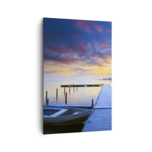 Quadro su tela - Stampe su Tela - Un molo sul lago al tramonto con una barca sulla riva - 80x120cm - Tranquillità violacea e dorata - Decorazione murale moderna per soggiorno e camera da letto ARTTOR