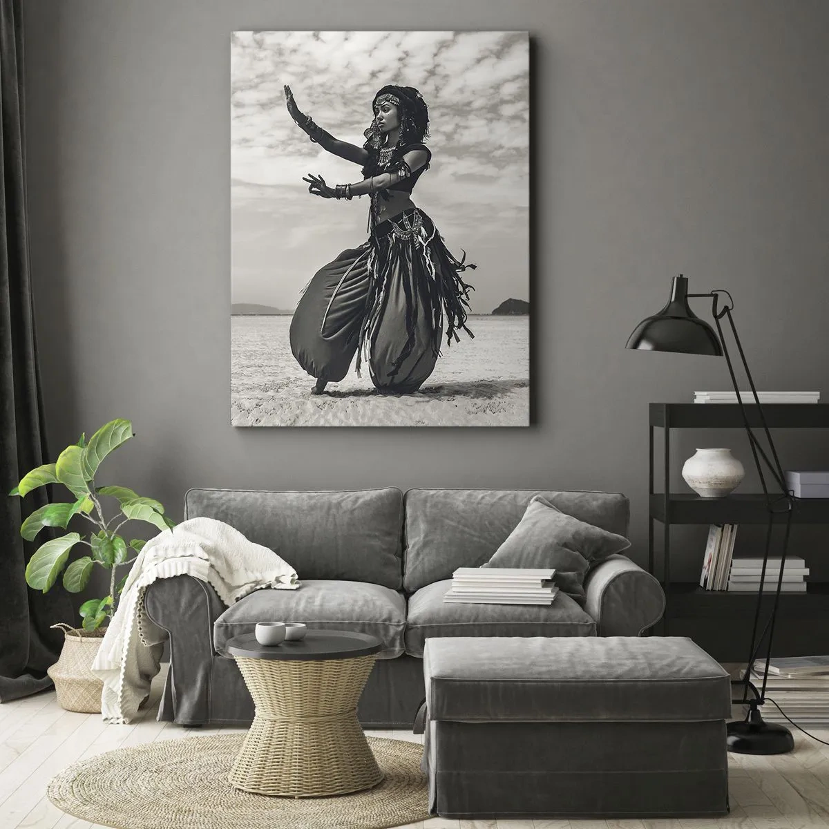 Quadro su tela - Stampe su Tela - Ballerina esotica sullo sfondo del deserto - 50x70cm - Il ballo delle isole del sud - Decorazione murale moderna per soggiorno e camera da letto ARTTOR