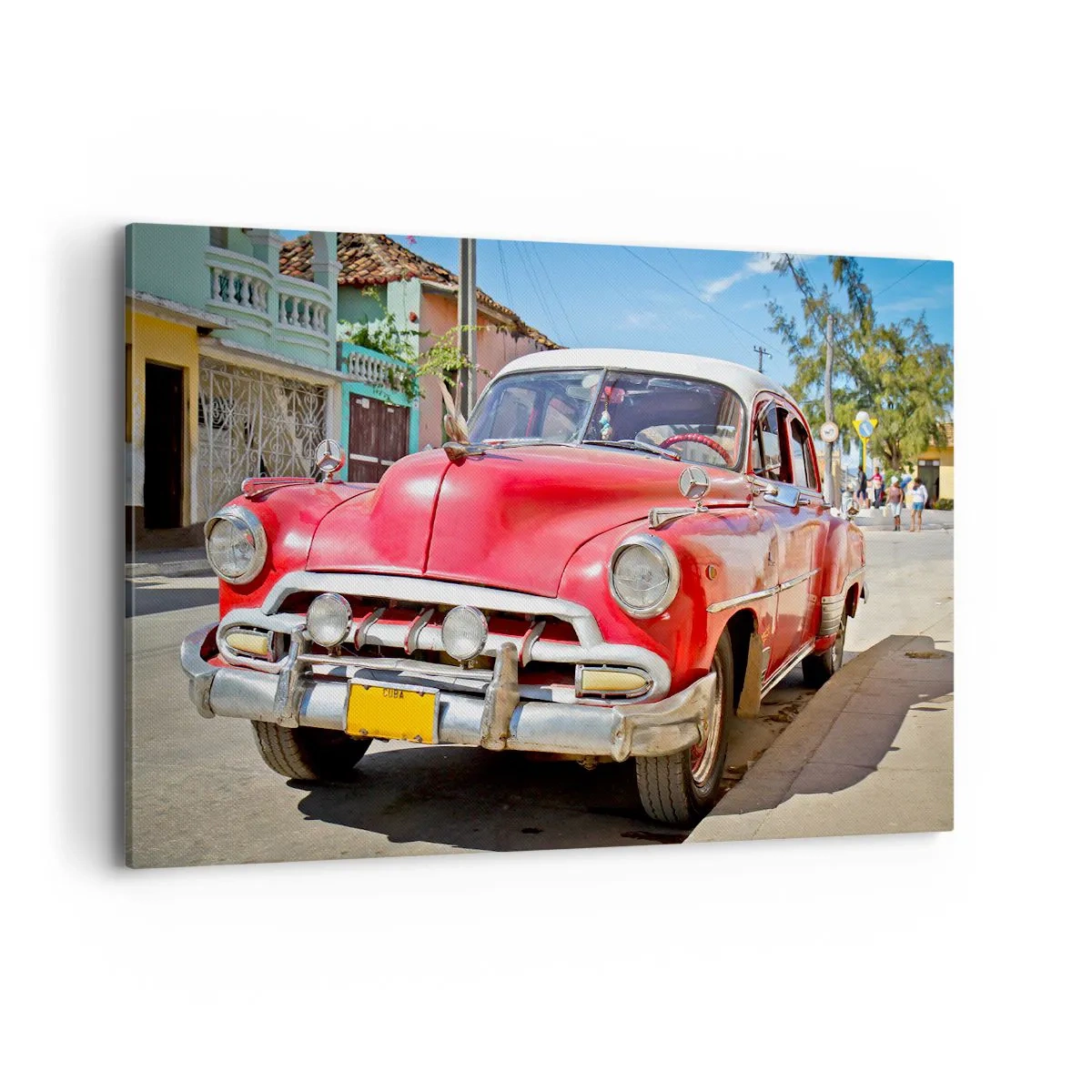 Quadro su tela - Stampe su Tela - Un'auto classica rossa parcheggiata sulla strada in una giornata di sole - 120x80cm - Ancora solamente a Cuba - Decorazione murale moderna per soggiorno e camera da letto ARTTOR